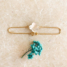 Load image into Gallery viewer, Silver cross of glory bracelet

