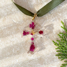 Load image into Gallery viewer, St. Therese large rose petals cross
